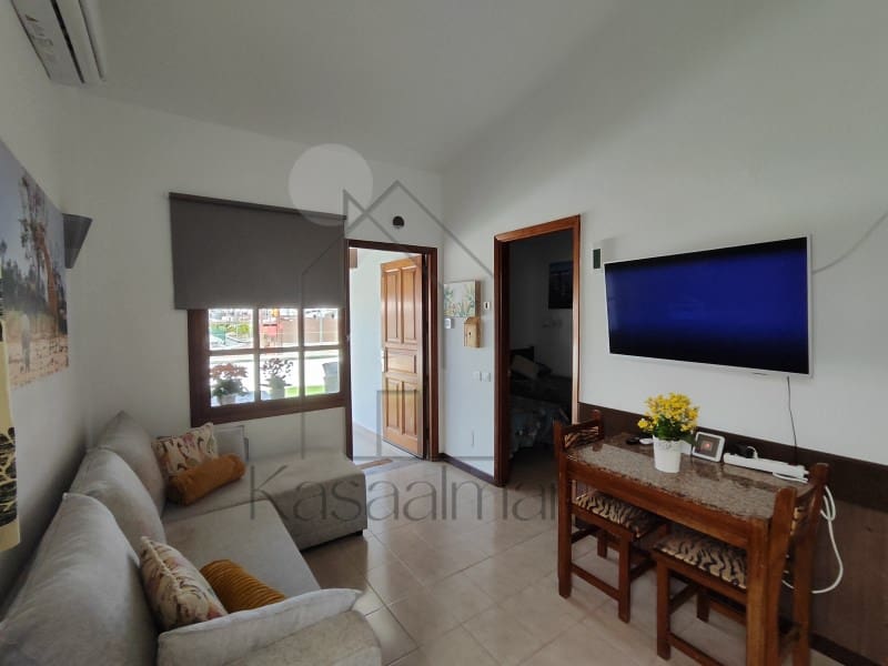 1 makuuhuone Bungalow vuokrattavana paikassa San Bartolome de Tirajana mukana uima-altaan - 1 200 € (Ref: 8489090)