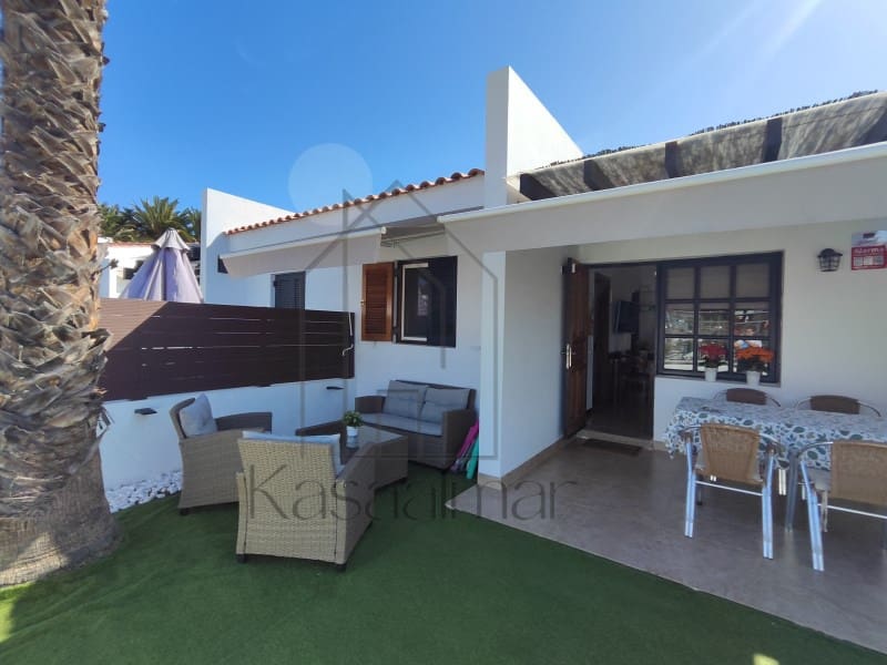 1 makuuhuone Bungalow vuokrattavana paikassa San Bartolome de Tirajana mukana uima-altaan - 1 200 € (Ref: 8489090)