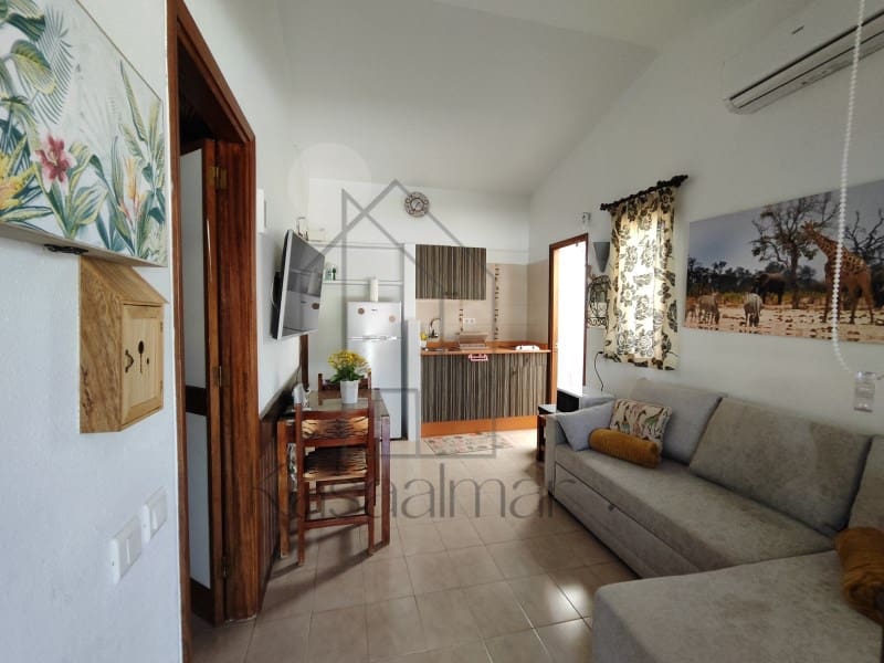 1 makuuhuone Bungalow vuokrattavana paikassa San Bartolome de Tirajana mukana uima-altaan - 1 200 € (Ref: 8489090)