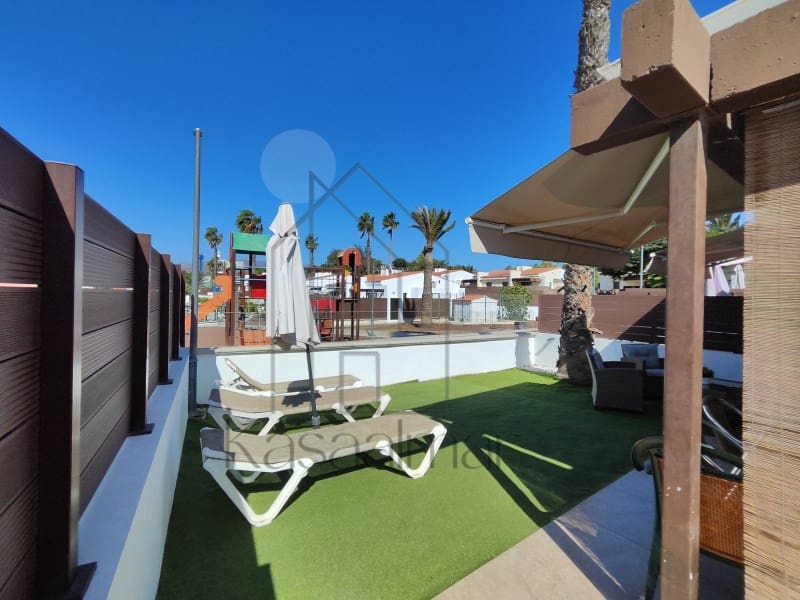 1 makuuhuone Bungalow vuokrattavana paikassa San Bartolome de Tirajana mukana uima-altaan - 1 200 € (Ref: 8489090)