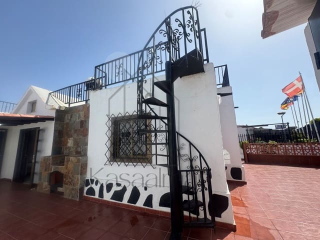 4 bedroom Bungalow for sale in Playa del Inglés, San Bartolomé de Tirajana with garage - € 580,000 (Ref: 9162264)