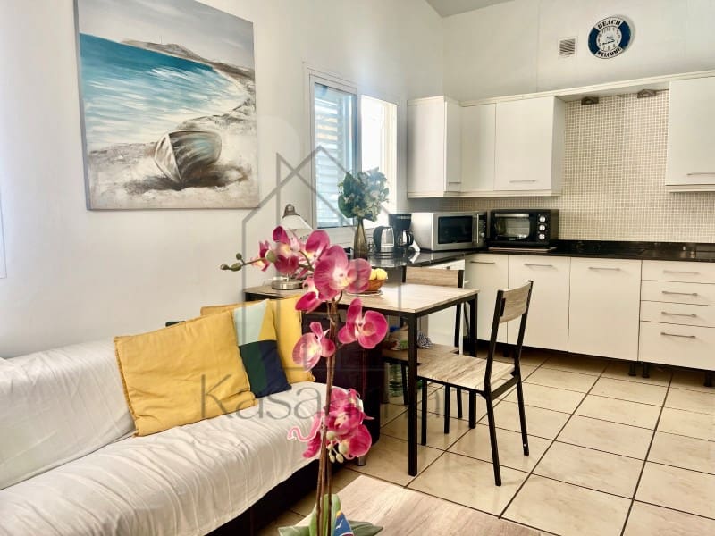 2 bedroom Bungalow for rent in Playa del Ingles - € 2,000 (Ref: 9199652)