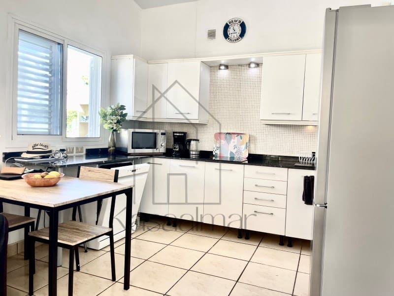 2 bedroom Bungalow for rent in Playa del Ingles - € 2,000 (Ref: 9199652)