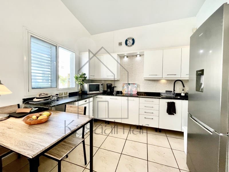 2 bedroom Bungalow for rent in Playa del Ingles - € 2,000 (Ref: 9199652)