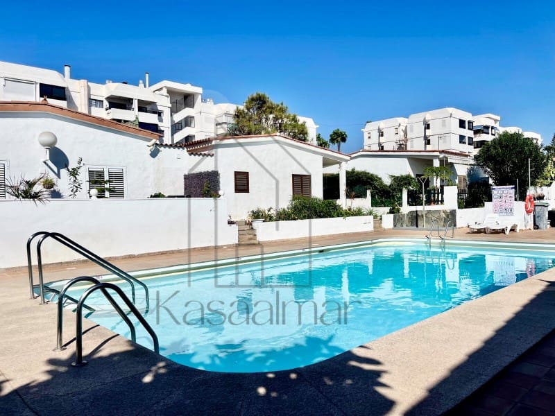 2 bedroom Bungalow for rent in Playa del Ingles - € 2,000 (Ref: 9199652)