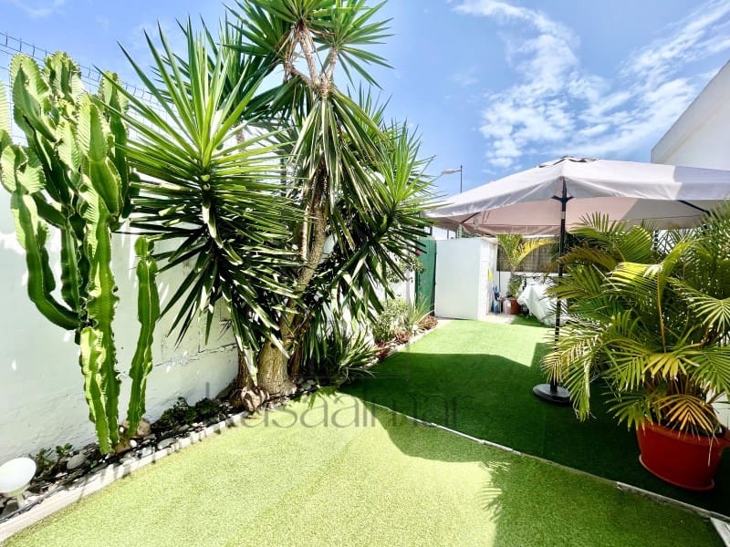 2 bedroom Bungalow for rent in Playa del Ingles - € 2,000 (Ref: 9199652)