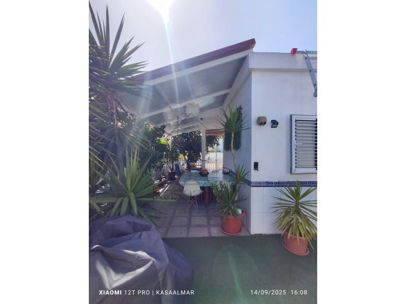 2 bedroom Bungalow for rent in Playa del Ingles - € 2,000 (Ref: 9199652)