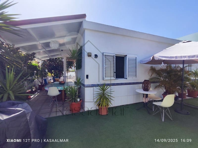 2 bedroom Bungalow for rent in Playa del Ingles - € 2,000 (Ref: 9199652)