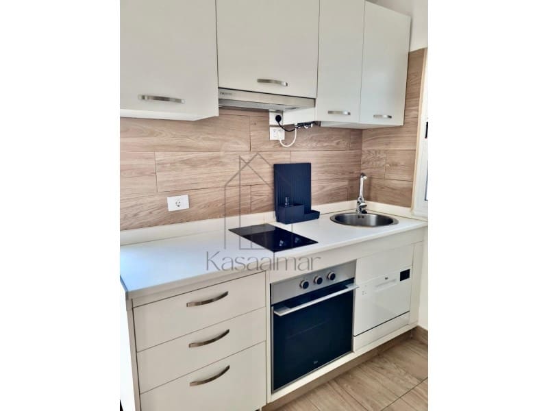 1 makuuhuone Bungalow vuokrattavana paikassa Playa del Ingles - 2 000 € (Ref: 9209524)