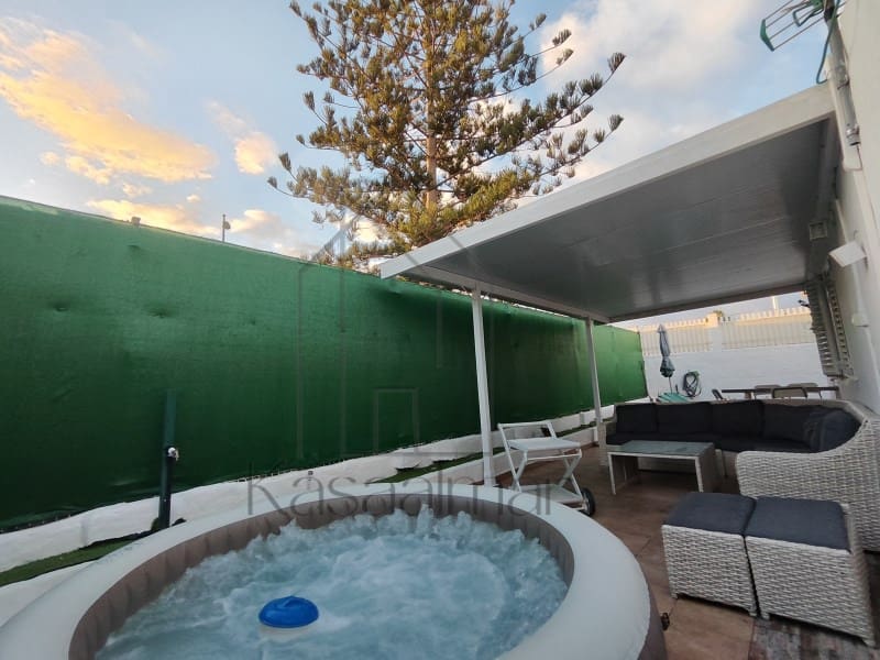 1 bedroom Bungalow for rent in Playa del Ingles - € 2,000 (Ref: 9209524)