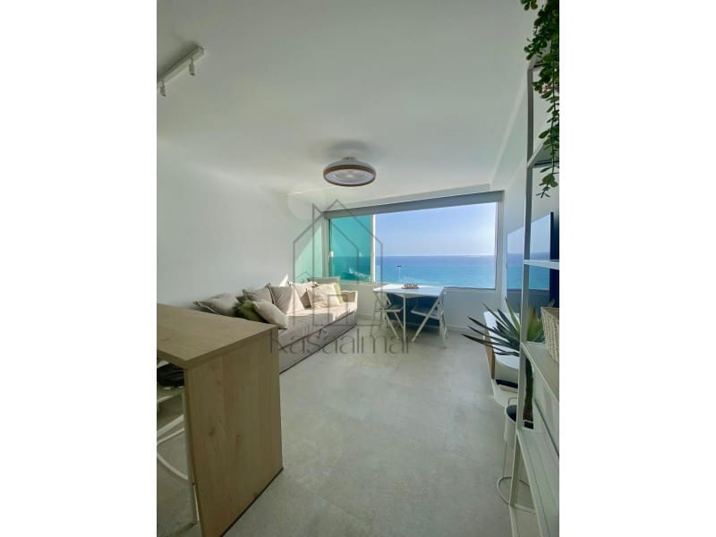 1 soverom Leilighet til leie i San Bartolome de Tirajana med svømmebasseng - € 1 400 (Ref: 9236892)