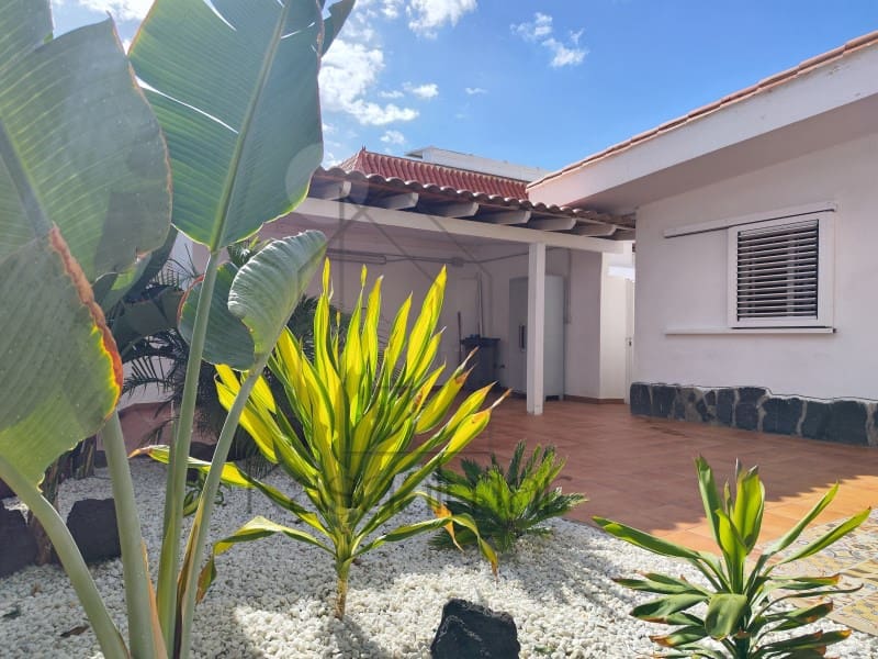 Bungalow til leie i Playa del Ingles med garasje - € 2 350 (Ref: 9400741)