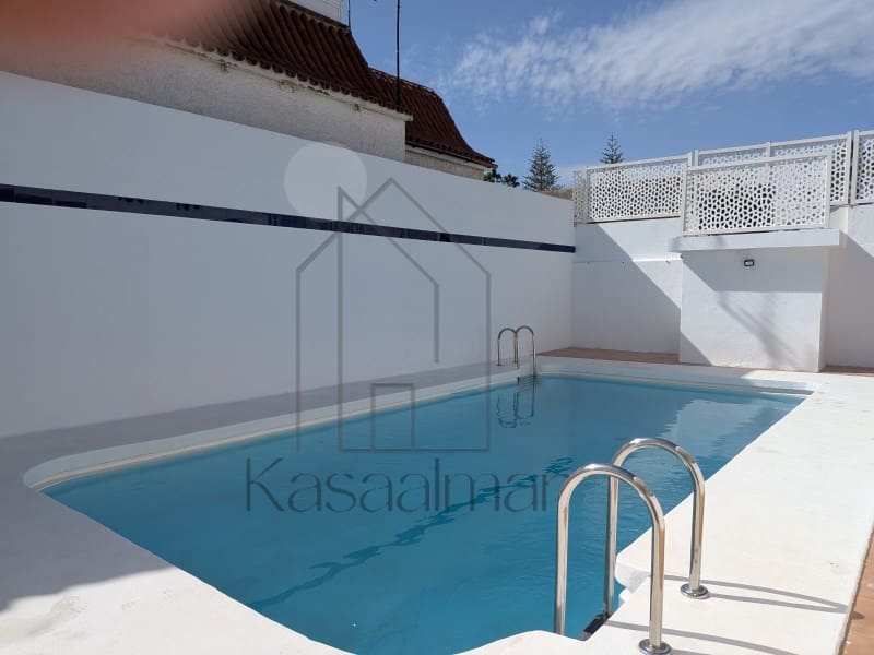 Bungalow til leie i Playa del Ingles med garasje - € 2 350 (Ref: 9400741)