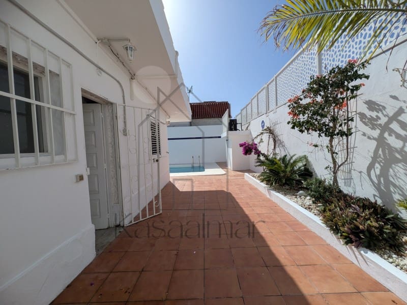Bungalow til leie i Playa del Ingles med garasje - € 2 350 (Ref: 9400741)