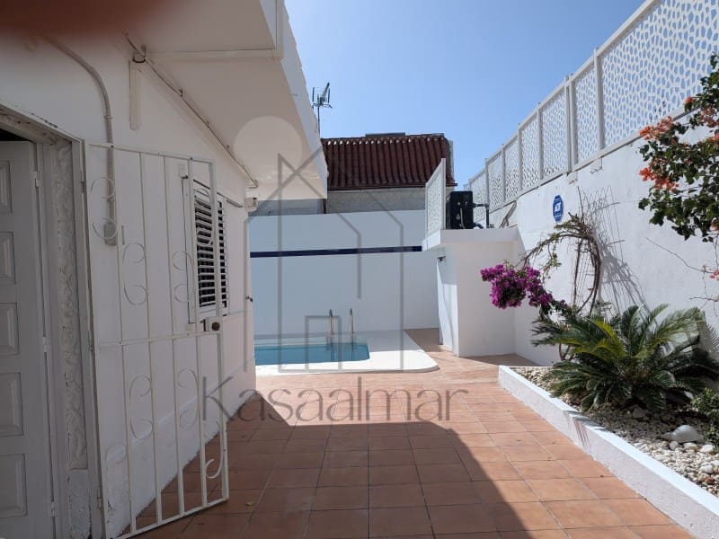 Bungalow til leie i Playa del Ingles med garasje - € 2 350 (Ref: 9400741)