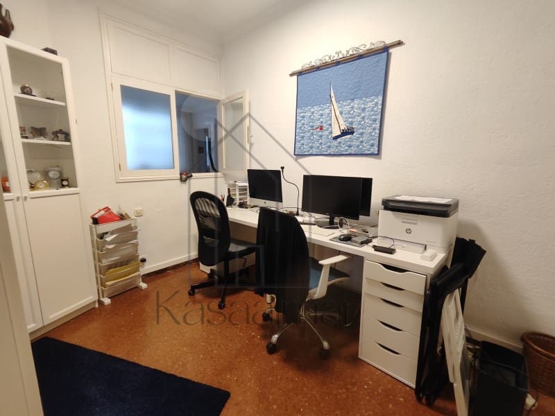 4 soverom Leilighet til salgs i Las Palmas de Gran Canaria med garasje - € 690 000 (Ref: 9449180)