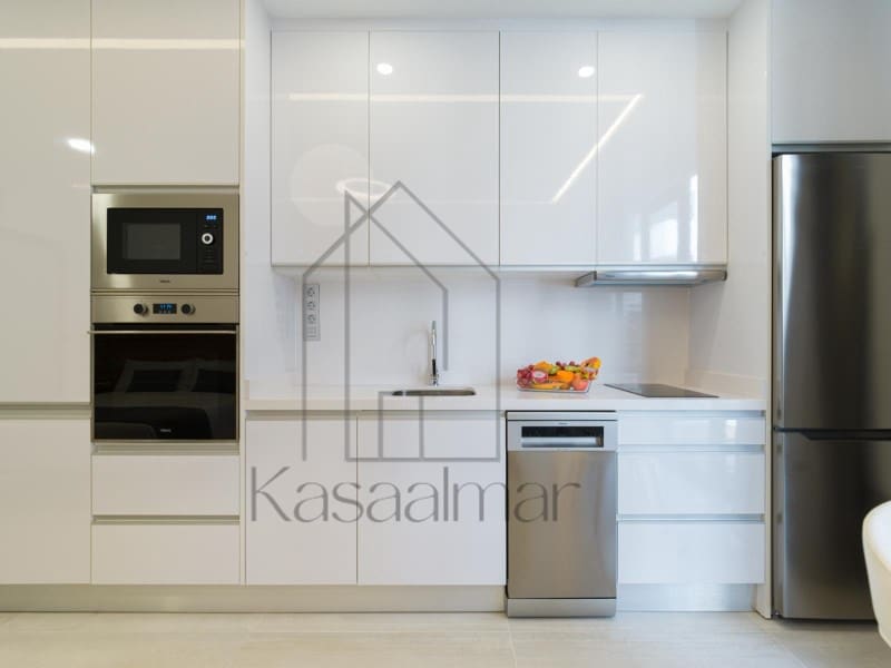 Apartment for rent in Las Palmas de Gran Canaria - € 1,090 (Ref: 9483907)