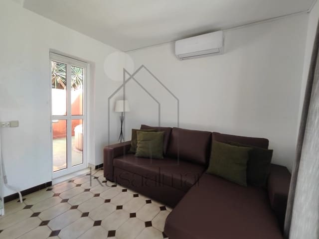 Bungalow de 2 habitaciones en San Bartolomé de Tirajana en alquiler con garaje - 1.800 € (Ref: 9557938)