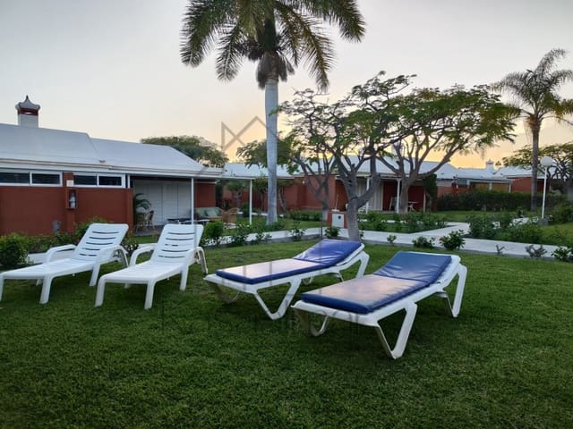 Bungalow de 2 habitaciones en San Bartolomé de Tirajana en alquiler con garaje - 1.800 € (Ref: 9557938)