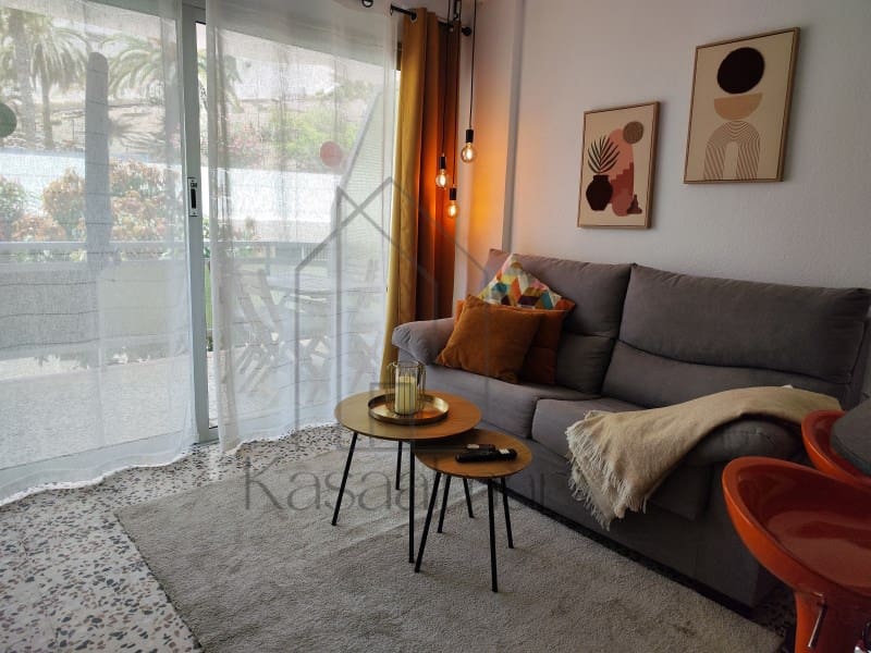 Apartment for rent in Playa del Ingles with pool garage - € 950 (Ref: 9616151)