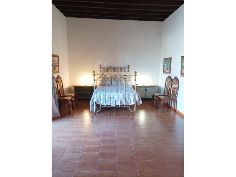 Casa de 2 habitaciones en Moya en alquiler con garaje - 1.600 € (Ref: 9627564)