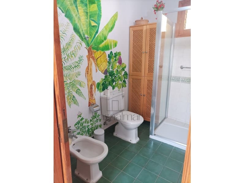 Casa de 2 habitaciones en Moya en alquiler con garaje - 1.600 € (Ref: 9627564)