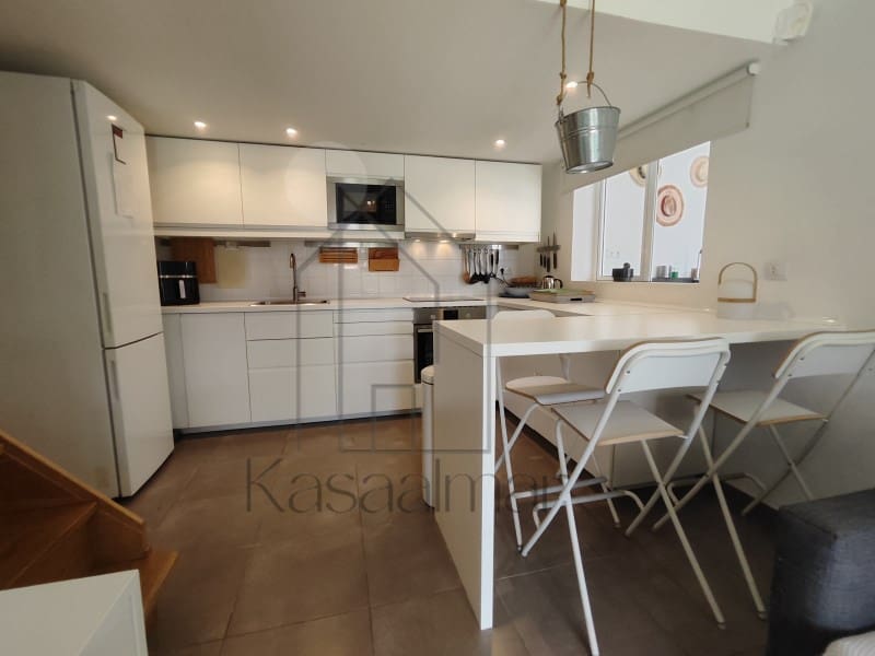 2 makuuhuone Bungalow vuokrattavana paikassa San Bartolome de Tirajana mukana uima-altaan - 1 800 € (Ref: 9648123)