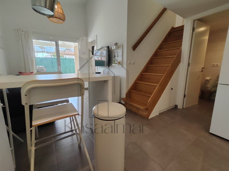 2 makuuhuone Bungalow vuokrattavana paikassa San Bartolome de Tirajana mukana uima-altaan - 1 800 € (Ref: 9648123)