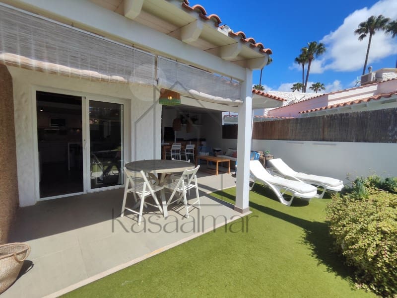 2 makuuhuone Bungalow vuokrattavana paikassa San Bartolome de Tirajana mukana uima-altaan - 1 800 € (Ref: 9648123)