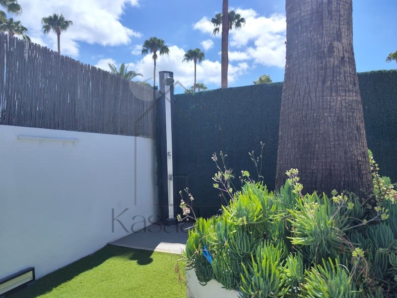 2 makuuhuone Bungalow vuokrattavana paikassa San Bartolome de Tirajana mukana uima-altaan - 1 800 € (Ref: 9648123)