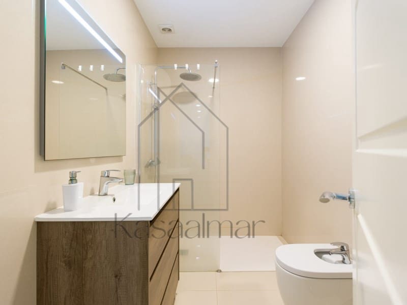 1 sovrum Lägenhet att hyra i Las Palmas de Gran Canaria - 1 100 € (Ref: 9677080)