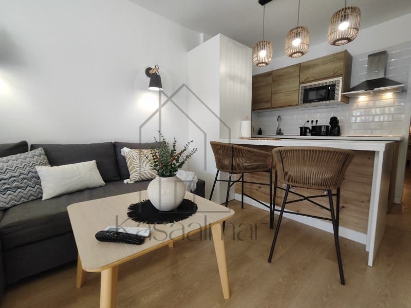 1 makuuhuone Huoneisto vuokrattavana paikassa Playa del Ingles mukana uima-altaan - 1 600 € (Ref: 9783670)