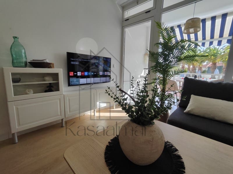 1 makuuhuone Huoneisto vuokrattavana paikassa Playa del Ingles mukana uima-altaan - 1 600 € (Ref: 9783670)