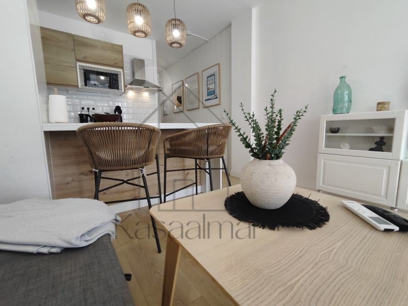 1 makuuhuone Huoneisto vuokrattavana paikassa Playa del Ingles mukana uima-altaan - 1 600 € (Ref: 9783670)