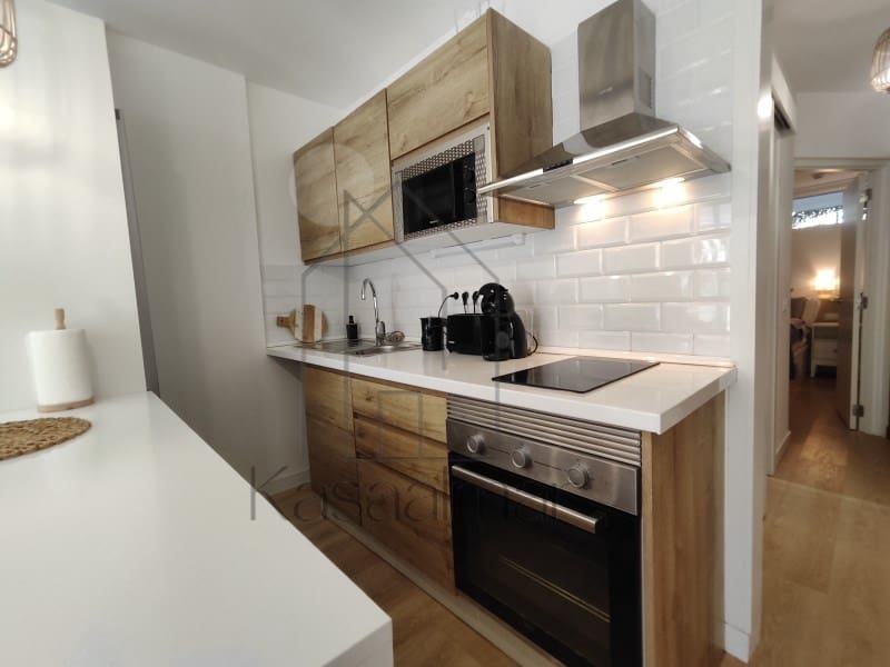 1 makuuhuone Huoneisto vuokrattavana paikassa Playa del Ingles mukana uima-altaan - 1 600 € (Ref: 9783670)