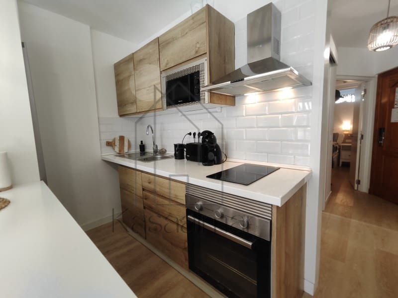 1 makuuhuone Huoneisto vuokrattavana paikassa Playa del Ingles mukana uima-altaan - 1 600 € (Ref: 9783670)