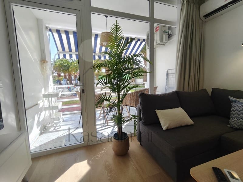 1 makuuhuone Huoneisto vuokrattavana paikassa Playa del Ingles mukana uima-altaan - 1 600 € (Ref: 9783670)