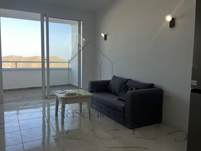 Apartamento para arrendar em Puerto Rico com piscina - 1 200 € (Ref: 9790885)