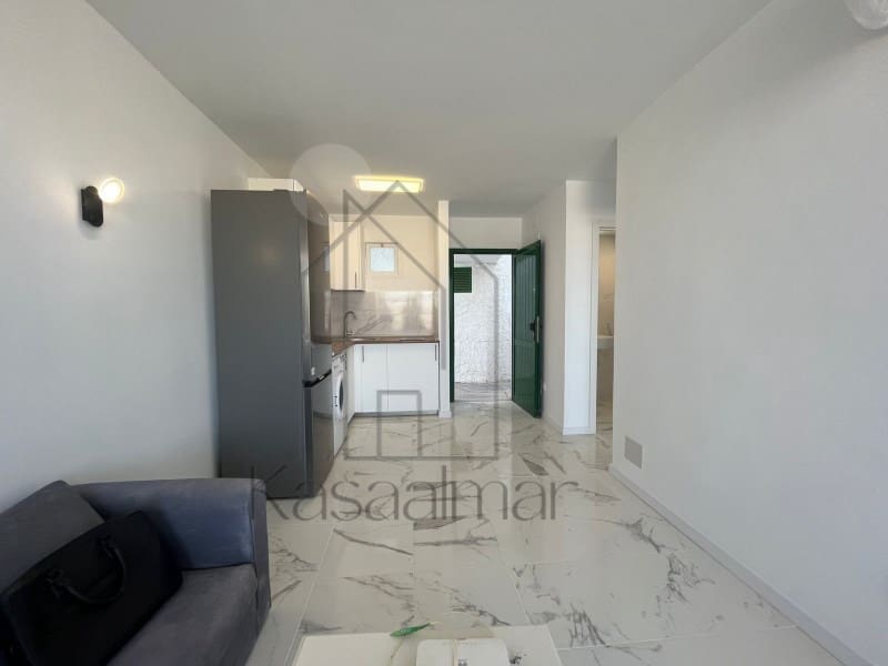 Apartamento para arrendar em Puerto Rico com piscina - 1 200 € (Ref: 9790885)