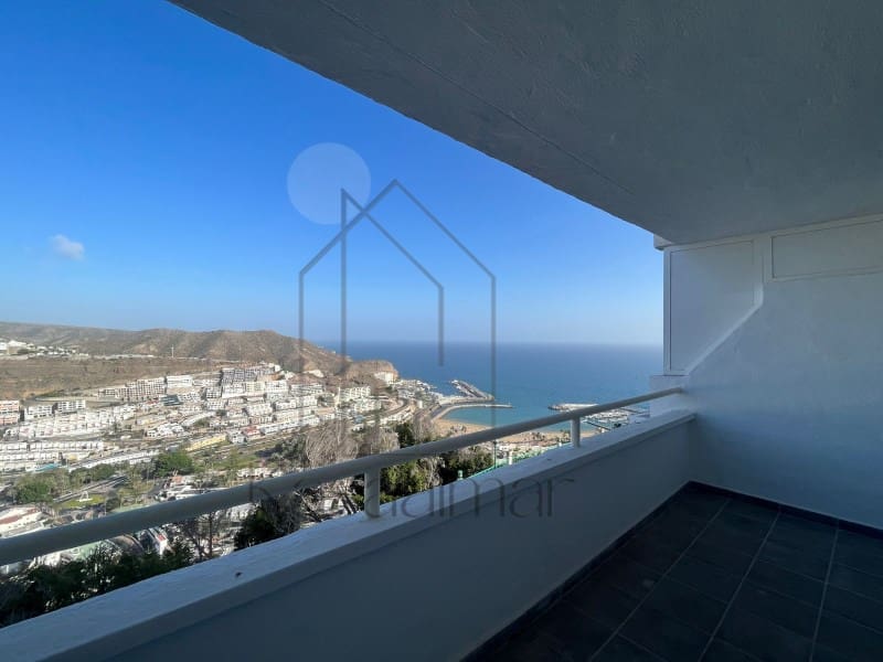 Apartamento para arrendar em Puerto Rico com piscina - 1 200 € (Ref: 9790885)