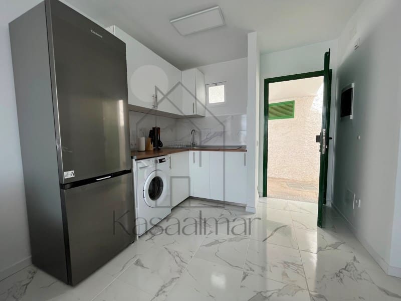 Apartment for rent in Puerto Rico with pool - € 1,200 (Ref: 9790885)