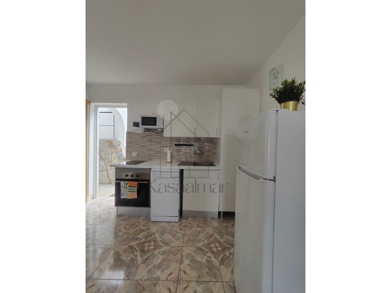 Appartement de 1 chambre à louer à Puerto Rico avec garage - 1 200 € (Ref: 9806314)