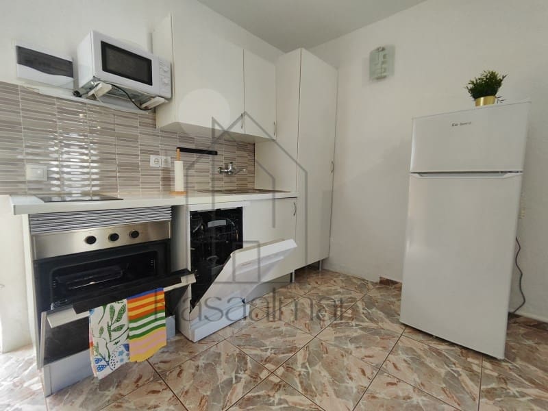 Appartement de 1 chambre à louer à Puerto Rico avec garage - 1 200 € (Ref: 9806314)