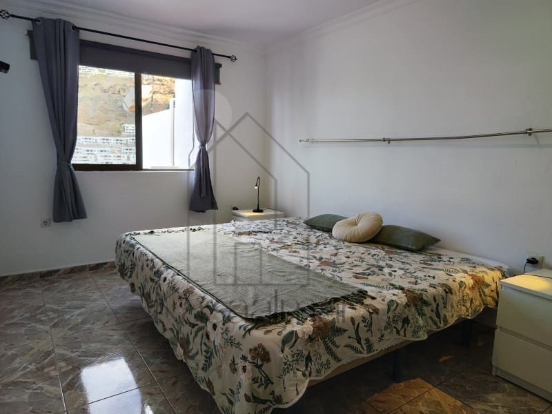 Appartement de 1 chambre à louer à Puerto Rico avec garage - 1 200 € (Ref: 9806314)