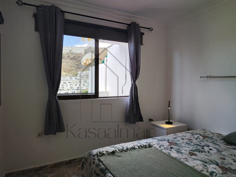 Appartement de 1 chambre à louer à Puerto Rico avec garage - 1 200 € (Ref: 9806314)