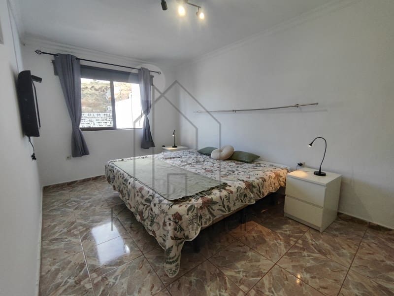 Appartement de 1 chambre à louer à Puerto Rico avec garage - 1 200 € (Ref: 9806314)