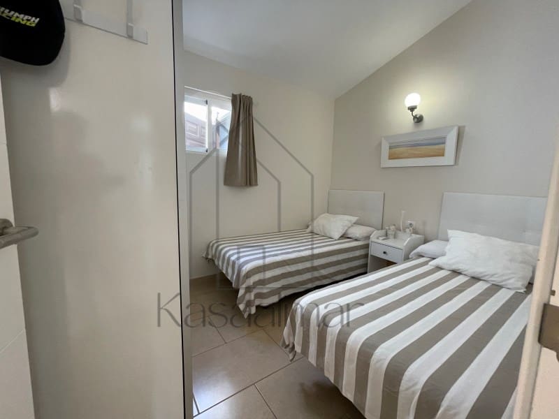 3 makuuhuone Bungalow vuokrattavana paikassa Playa del Ingles mukana uima-altaan - 2 500 € (Ref: 9817933)