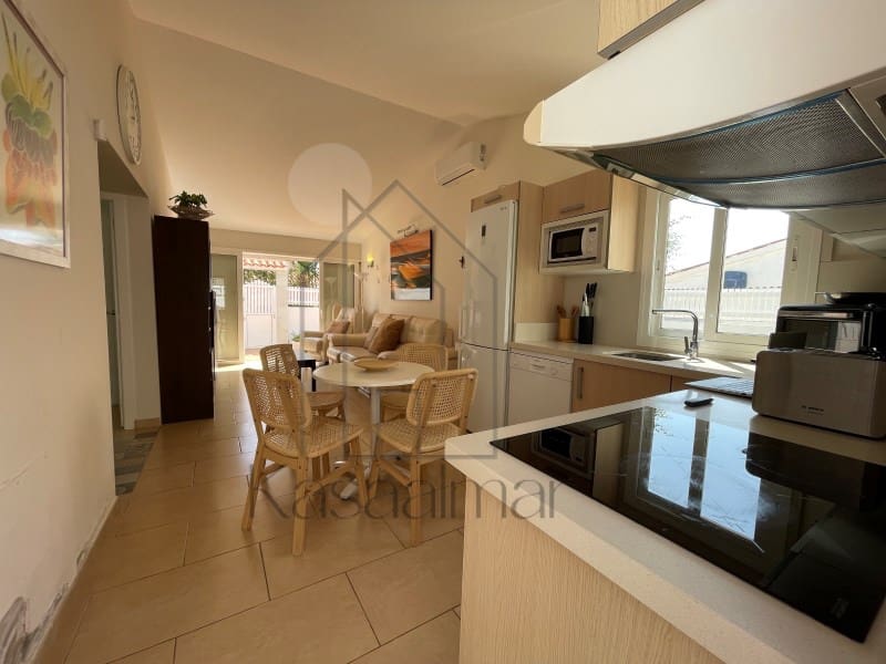 3 makuuhuone Bungalow vuokrattavana paikassa Playa del Ingles mukana uima-altaan - 2 500 € (Ref: 9817933)