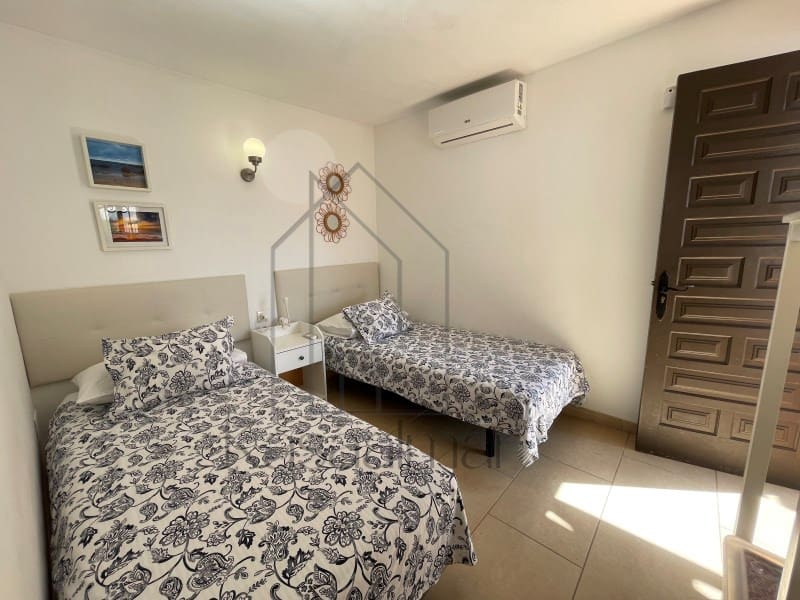 3 makuuhuone Bungalow vuokrattavana paikassa Playa del Ingles mukana uima-altaan - 2 500 € (Ref: 9817933)
