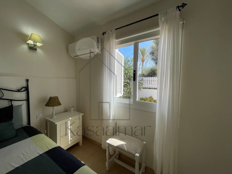 3 makuuhuone Bungalow vuokrattavana paikassa Playa del Ingles mukana uima-altaan - 2 500 € (Ref: 9817933)